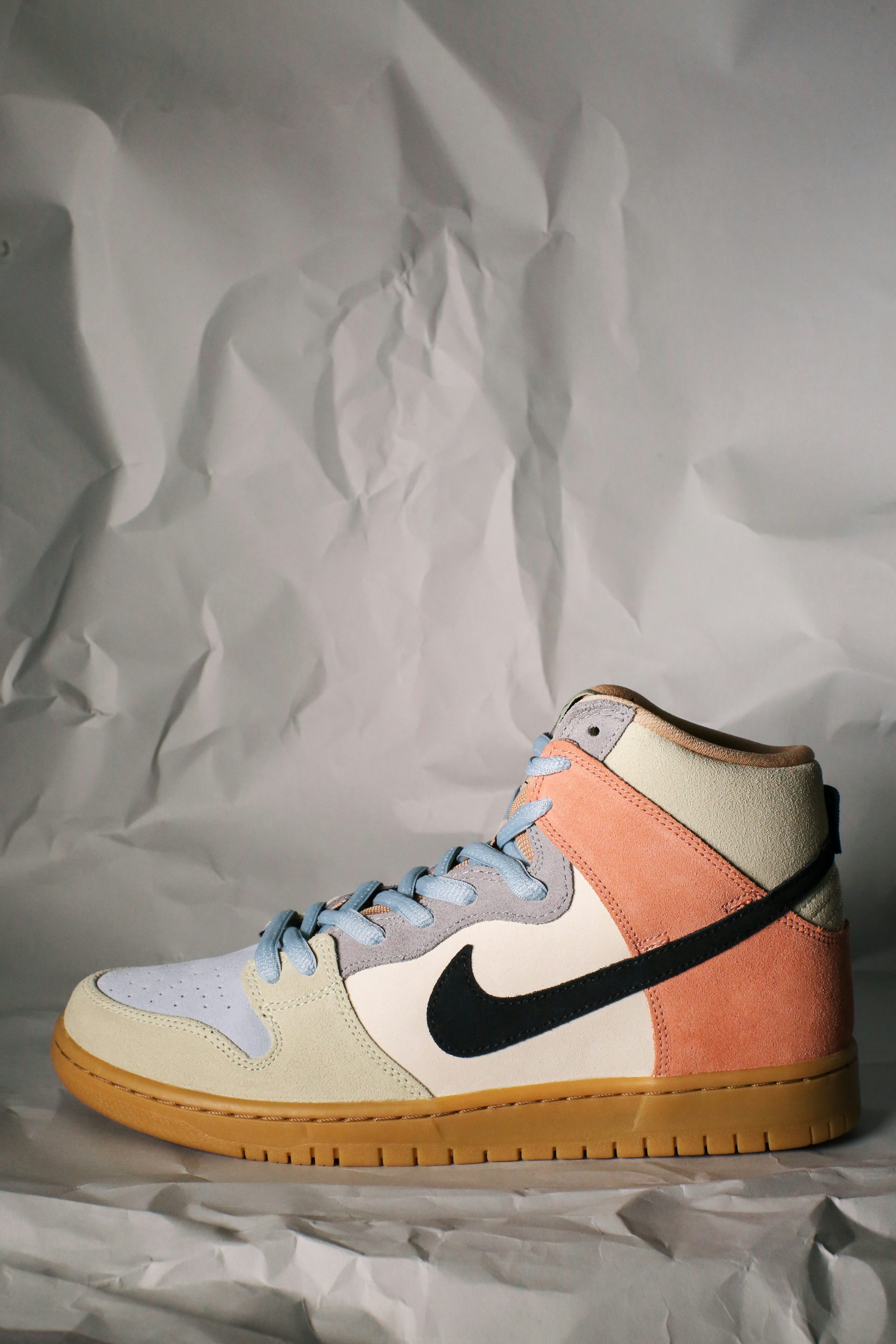 Sneaker Nike bianca e marrone